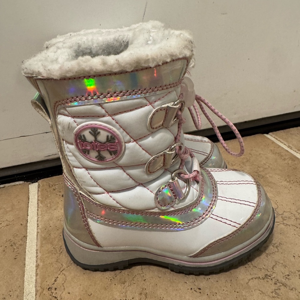 Totes Snow Boots (Toddler Size 7)